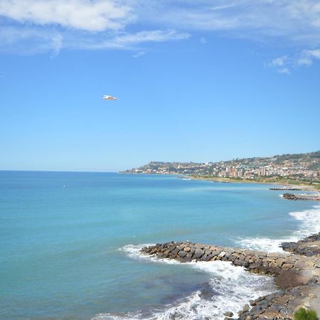 Apartmán Residenza Marina Riva Ligure Exteriér fotografie