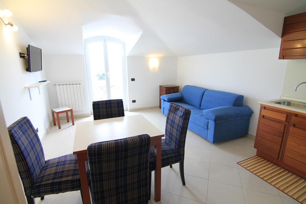 Apartmán Residenza Marina Riva Ligure Pokoj fotografie